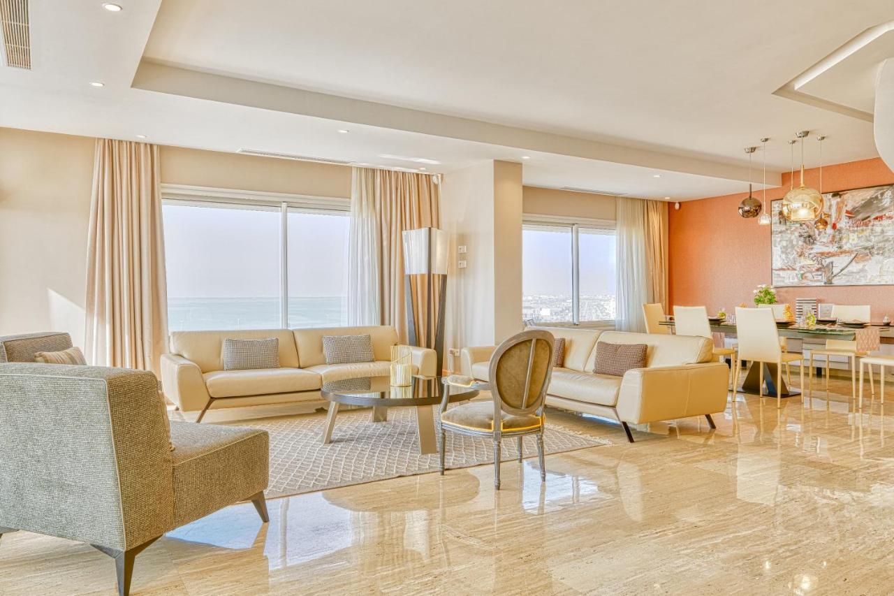 Presidential Suite Private Pool – Lake View