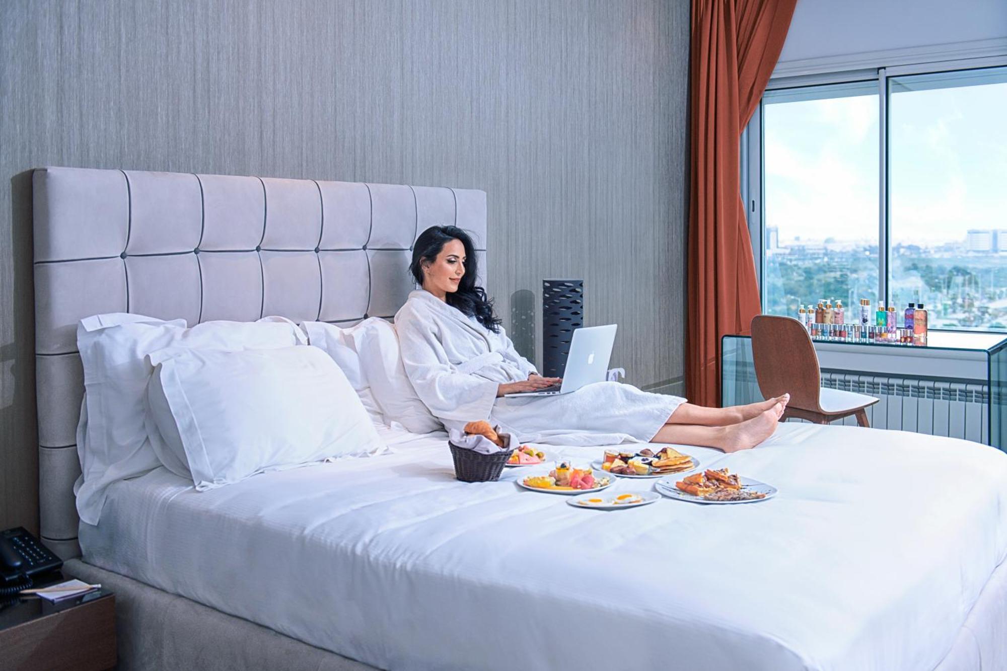Presidential Suite Private Pool – Lake View