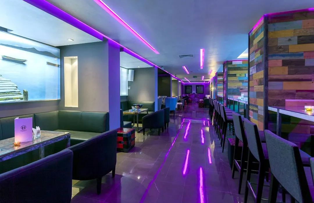 Business Hotel-1